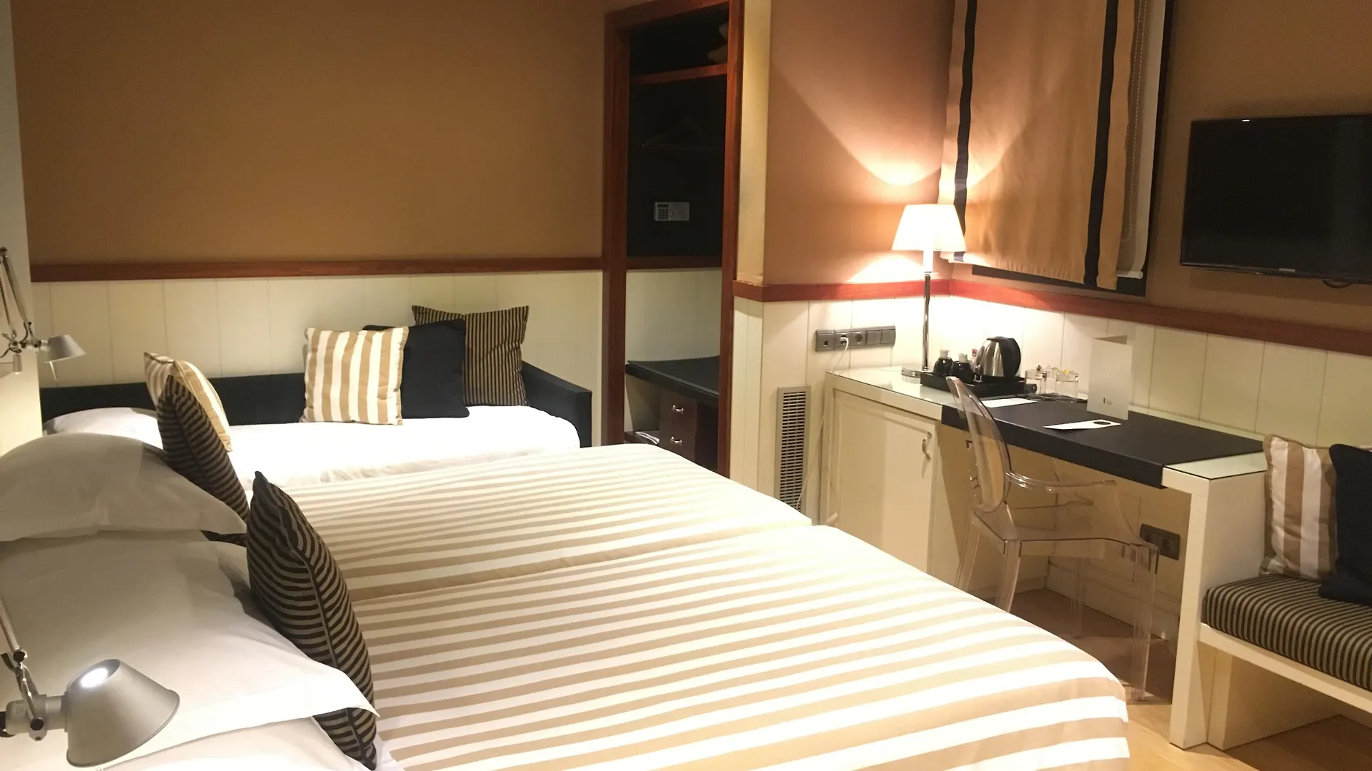U232 Hotel Barcelona 4*,