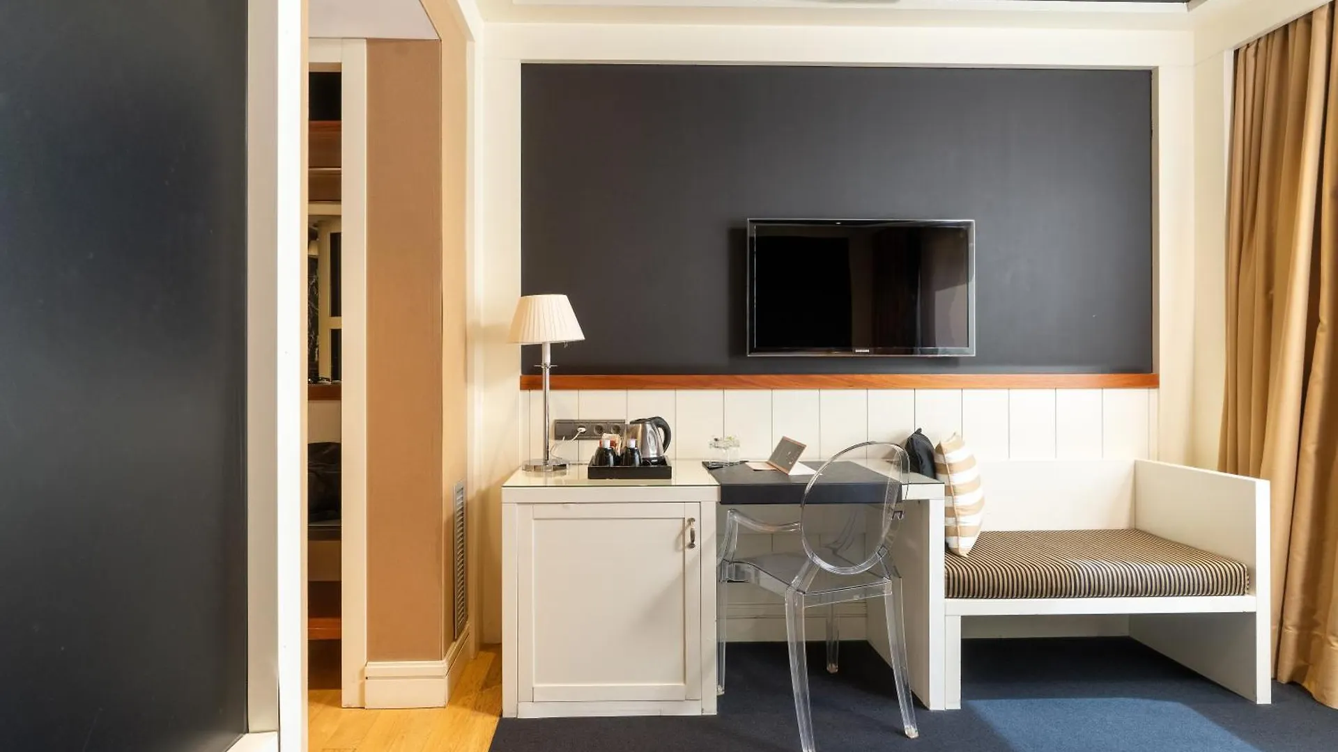 ****  U232 Hotel Barcelona Spain